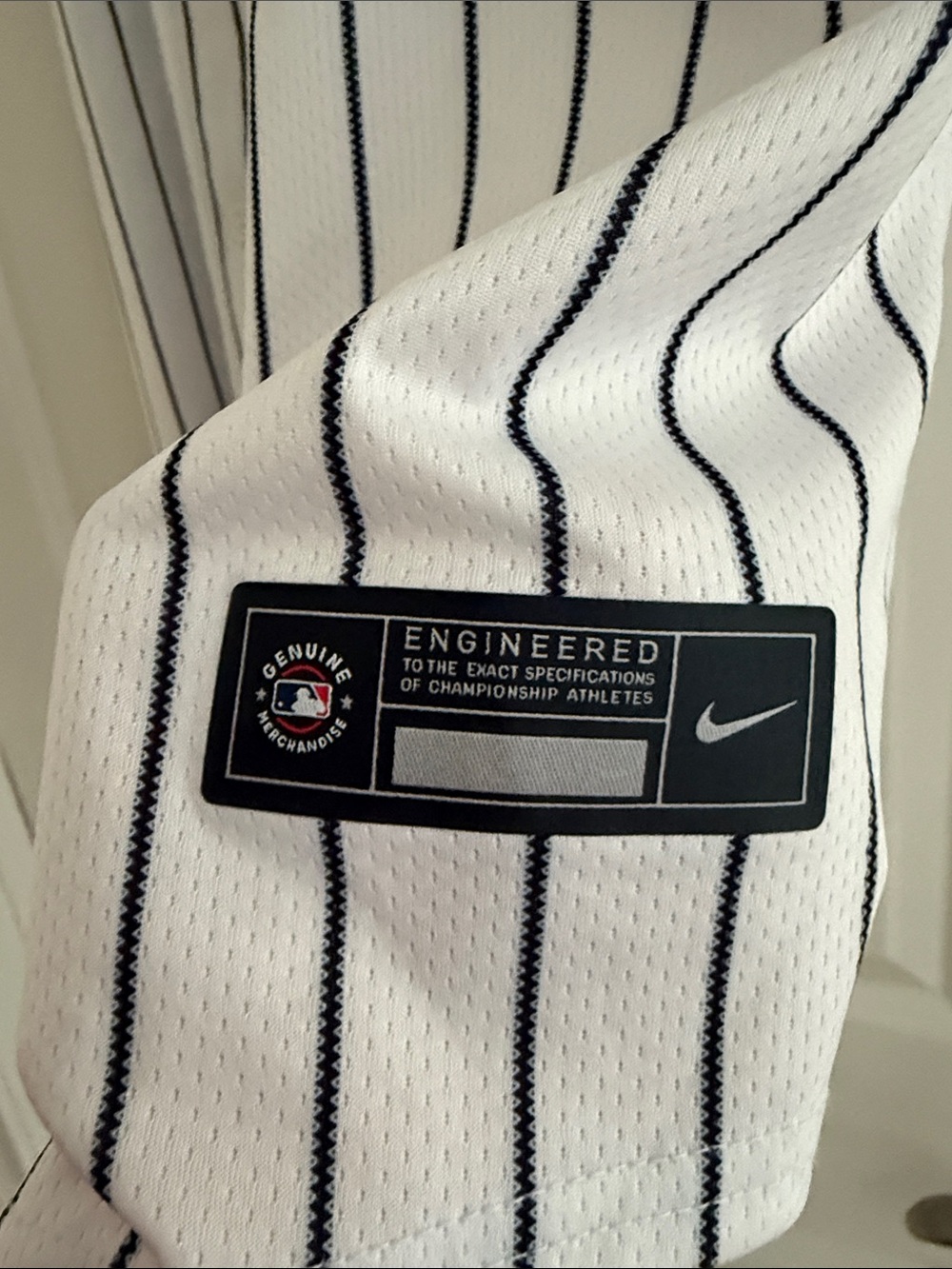 Nike White and Navy Pinstripe New York Yankees Jersey - Picture 2 of 5